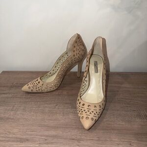 BCBGeneration Taleesa Laser Cut Tan Women's Heels Size 10